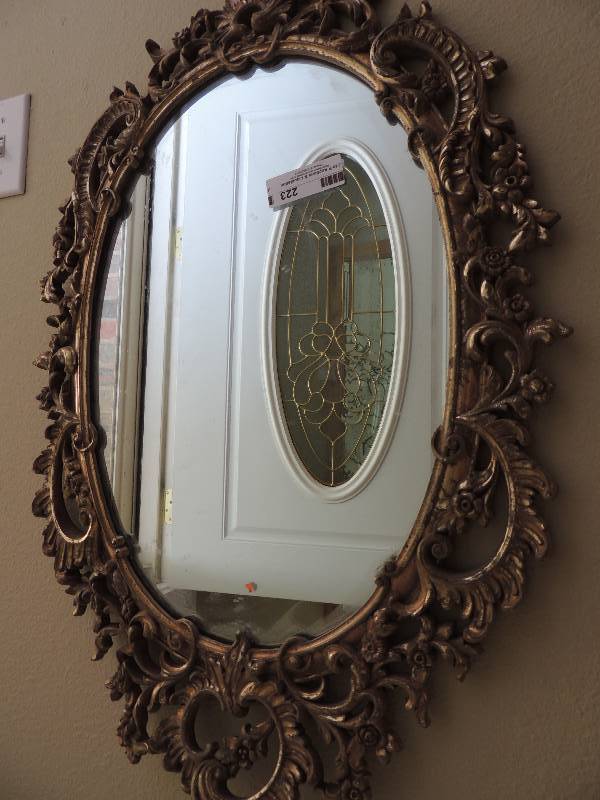 lot 223 image: wall mirror 19x29 vintage