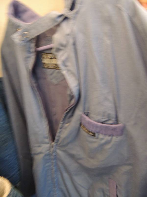 lot 225 image: Jackets- Med mens SKITIQUE, Woman brown leather, Levi denim lined, members only