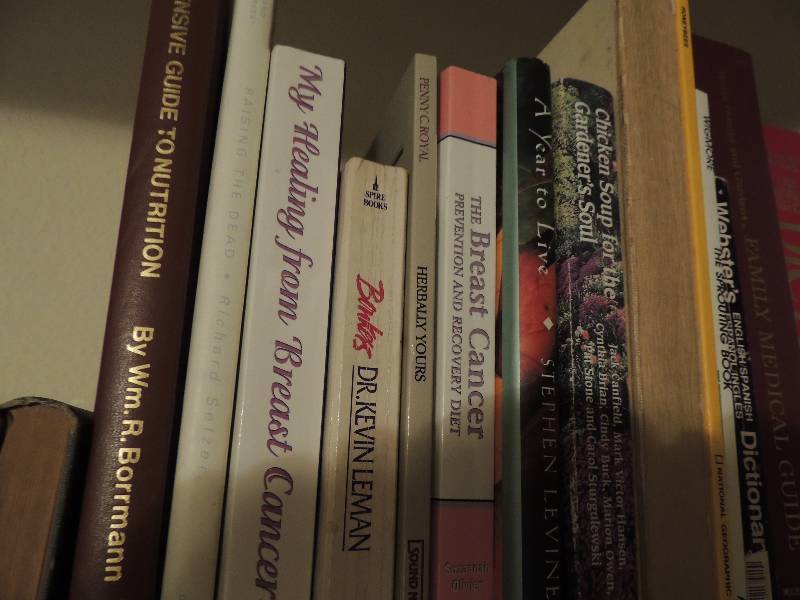 lot 231 image: Non-fiction books lot of 18 New and vintage