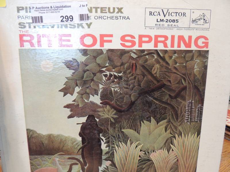 lot 299 image: Vinyl record Albums, Barbra Streisand, Joan Baez, Love story, etc.