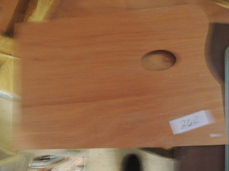 lot 260 image: 3 wood and 1 glass artist paint pallets various sizes