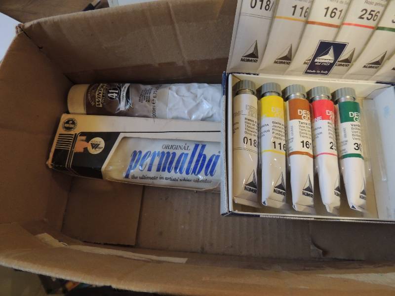 lot 266 image: Oil paints -