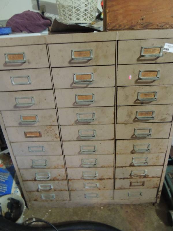 lot 178 image: 30 drawer metal cabinet 3 ft. x 29 12 x 1 foot  with assorted nuts, screws, etc.