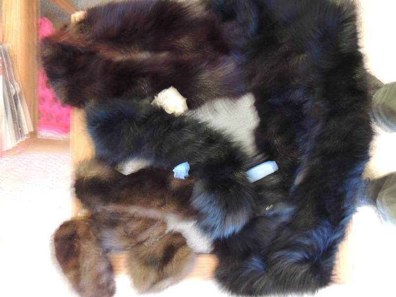 lot 228 image: Fox stole and cuffs, 3 mink collars, 1 vintage mink hat, dark red fox collar