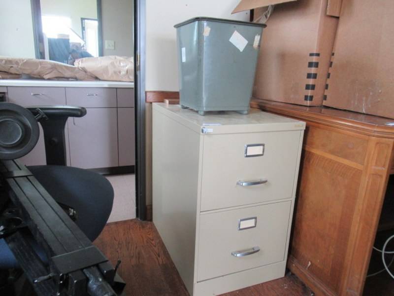 lot 54 image: 2 DRAWER FILING CABINET AND METAL TRASH CAN
