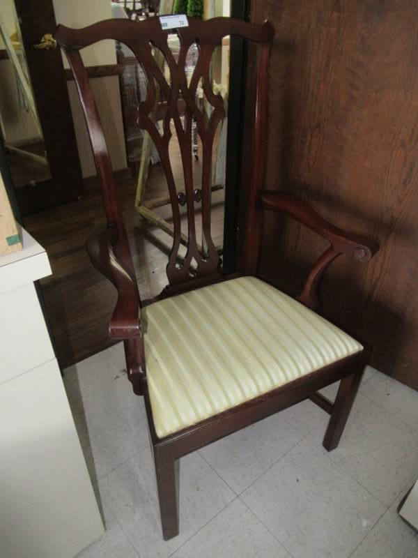lot 72 image: VINTAGE WOODEN DINING CHAIR