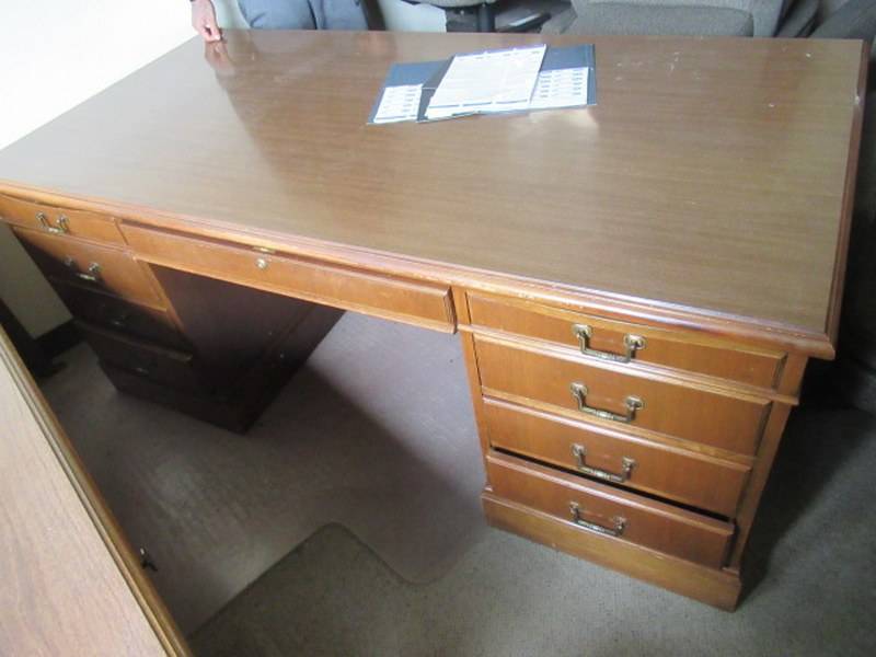 lot 88 image: SOLID WOOD 9 DRAWER DESK