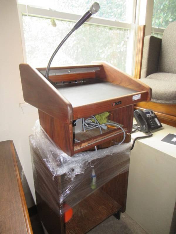 lot 92 image: CLARIDGE WOODEN PODIUM