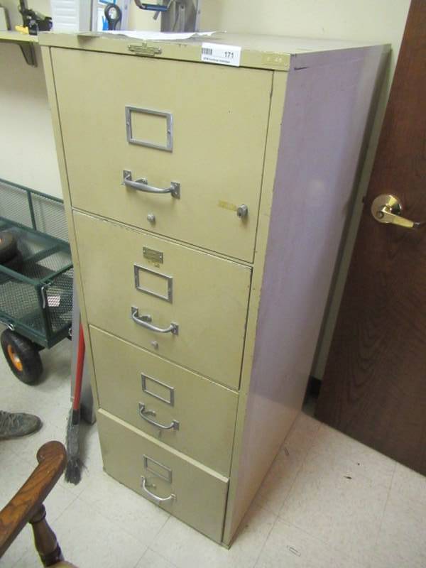 lot 171 image: FILING CABINET