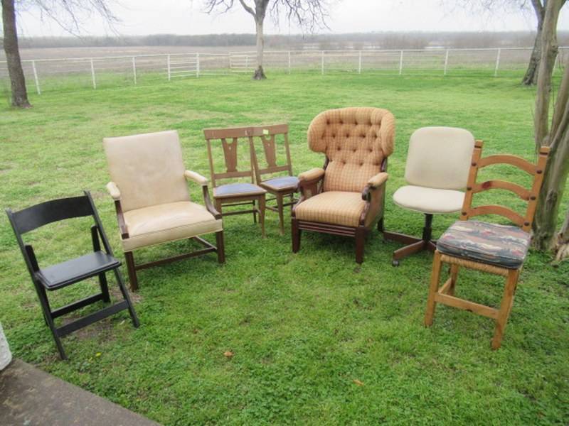 lot 212 image: ASSORTED CHAIRS
