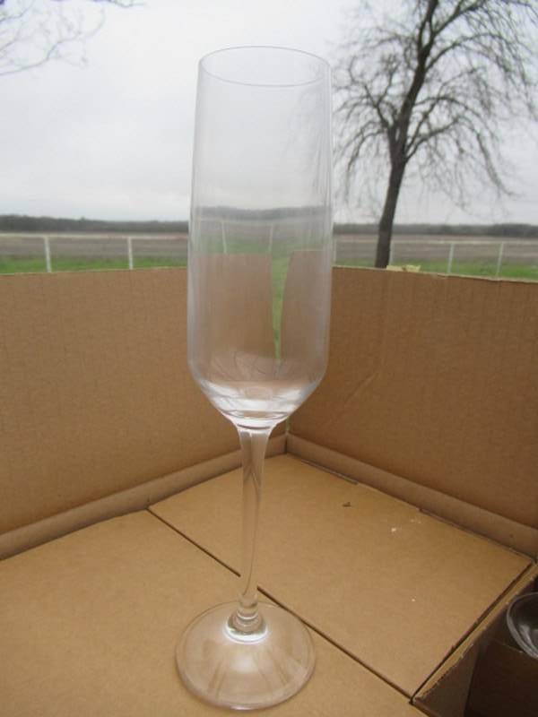 lot 222 image: GLASS WARE