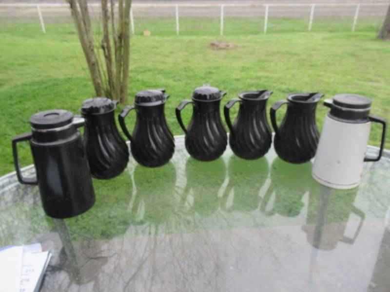 lot 232 image: DISPENSERS