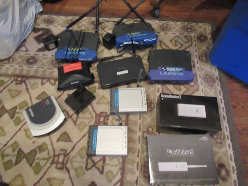 lot 265 image: ELECTRONICS