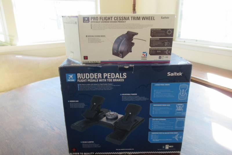 lot 125 image: FLIGHT SIMULATION GAMING EQUIPMENT