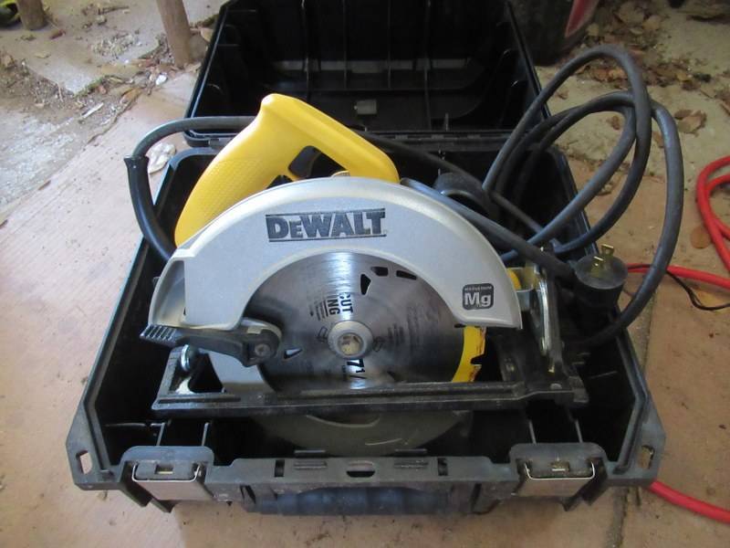 lot 60 image: TOOLS