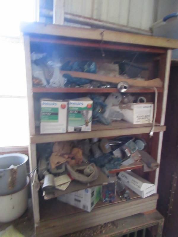 lot 82 image: SHELVING