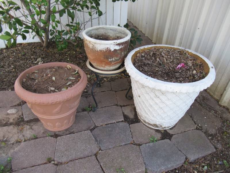 lot 86 image: LAWN AND GARDEN