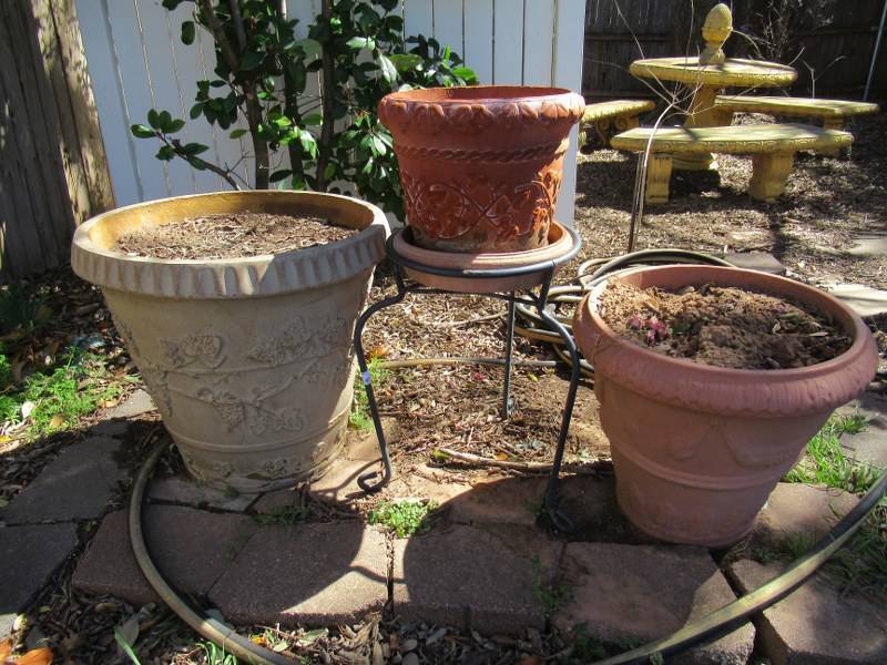 lot 87 image: LAWN AND GARDEN