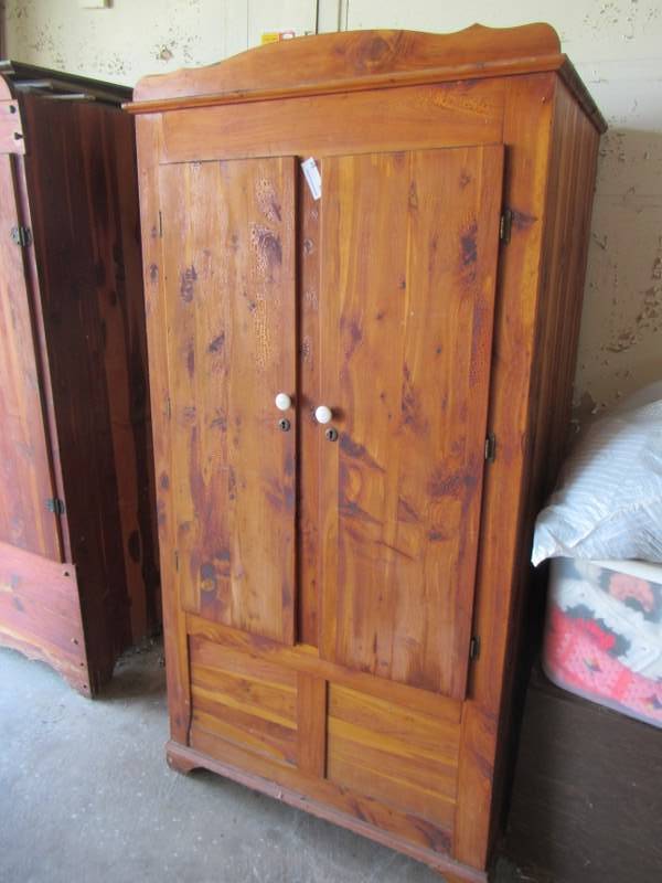 lot 91 image: FURNITURE