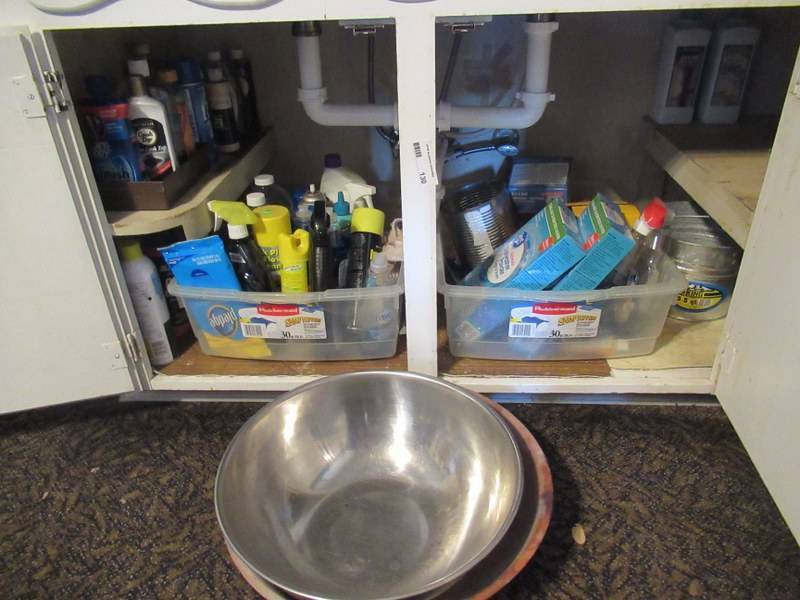 lot 130 image: KITCHEN