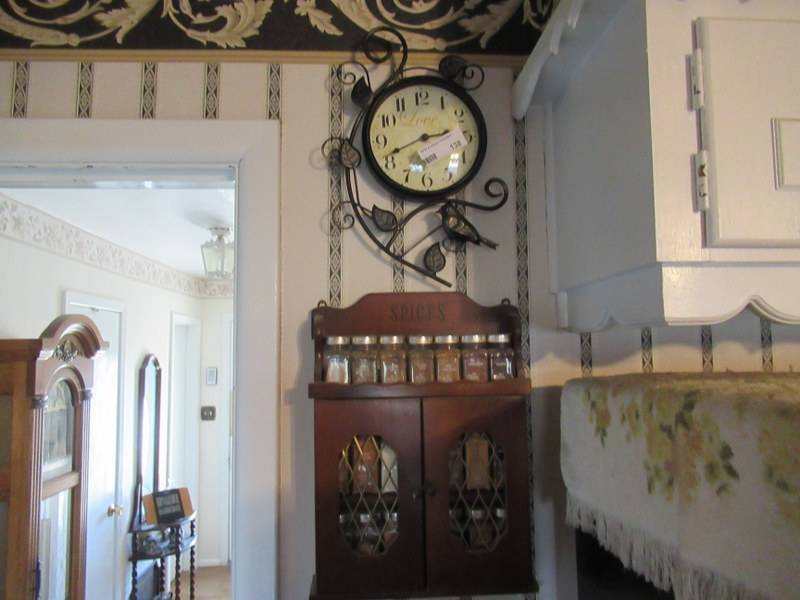 lot 138 image: KITCHEN