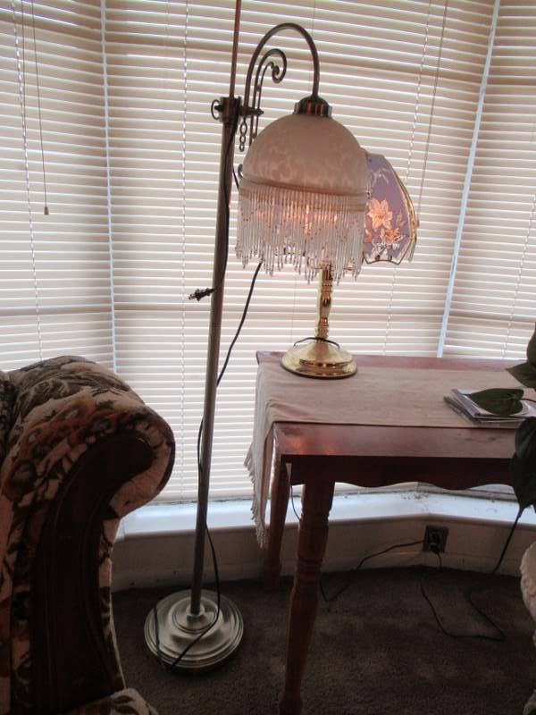 lot 149 image: HOME DCOR