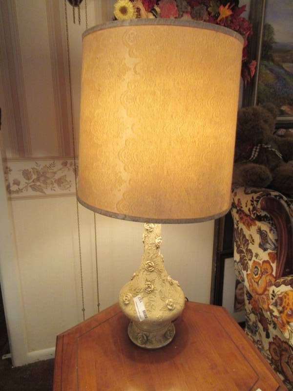lot 157 image: FURNITURE