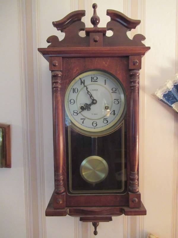 lot 158 image: CLOCK