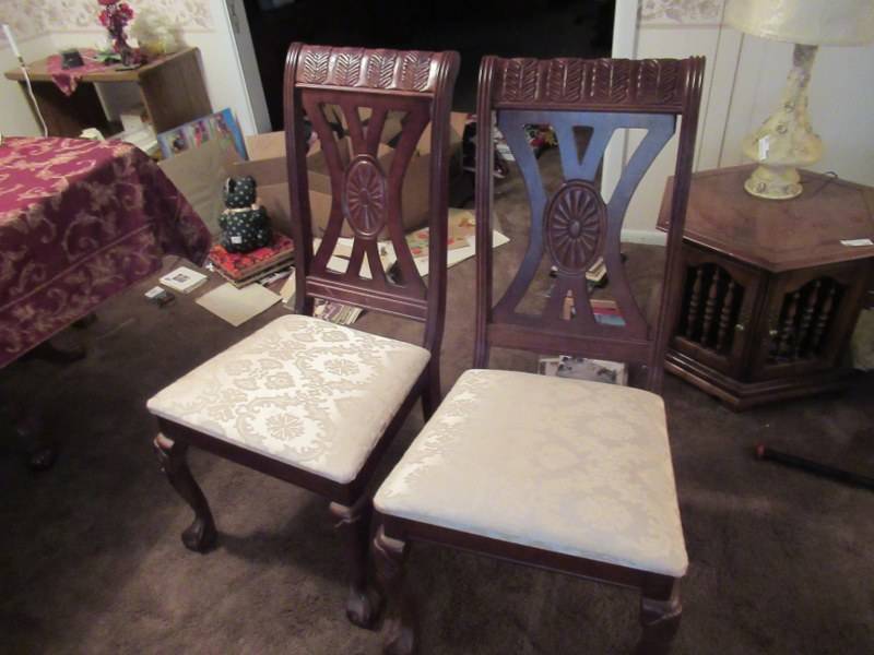 lot 170 image: FURNITURE