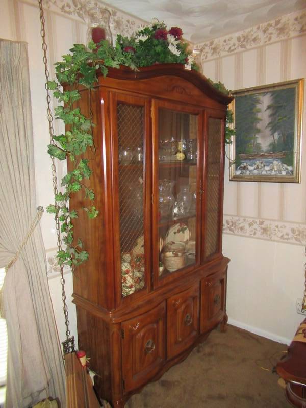lot 174 image: FURNITURE