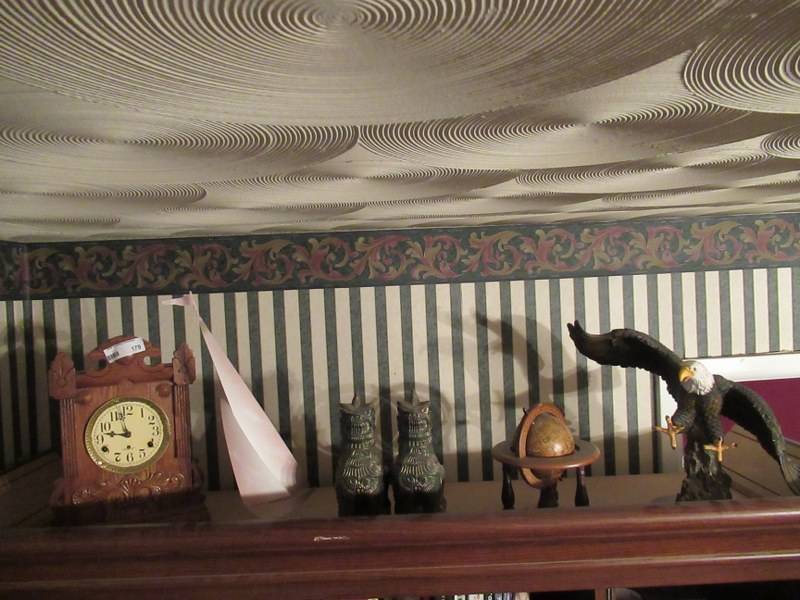 lot 179 image: HOME DCOR
