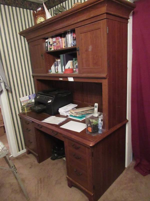 lot 181 image: FURNITURE