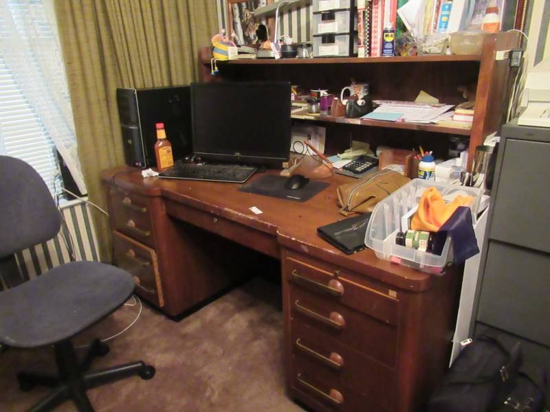 lot 189 image: FURNITURE