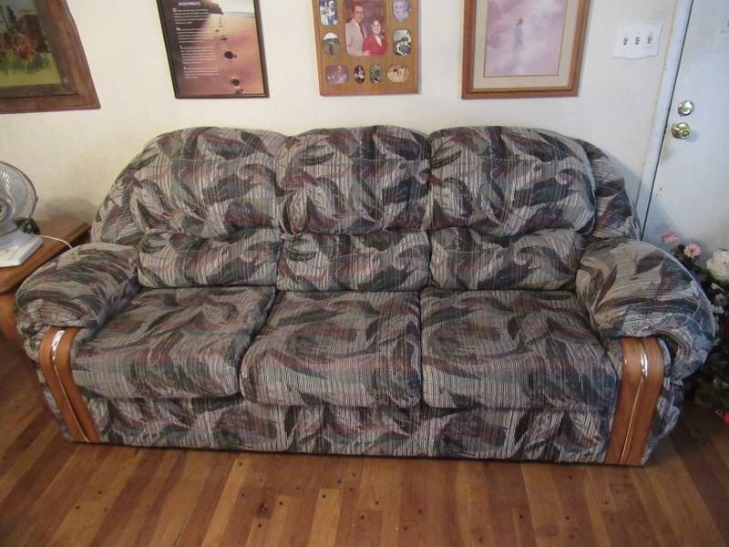 lot 198 image: FURNITURE