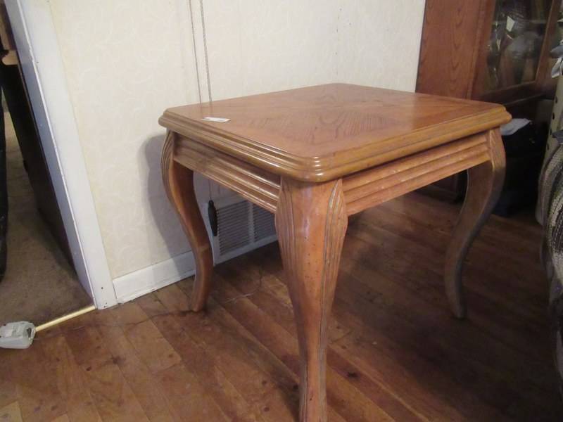 lot 200 image: FURNITURE