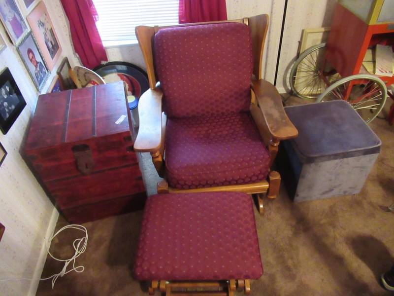 lot 246 image: FURNITURE