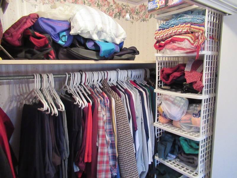 lot 249 image: CLOTHING
