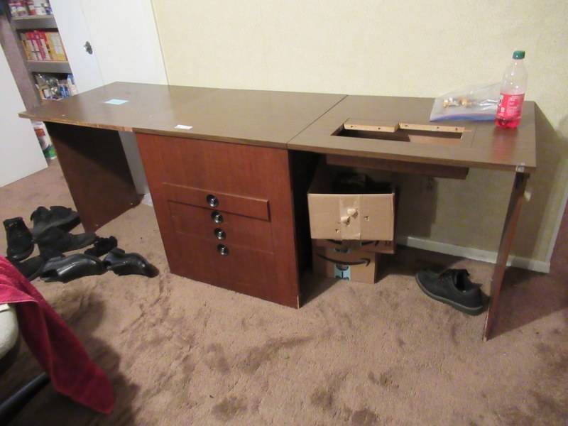 lot 259 image: VINTAGE SEWING TABLE