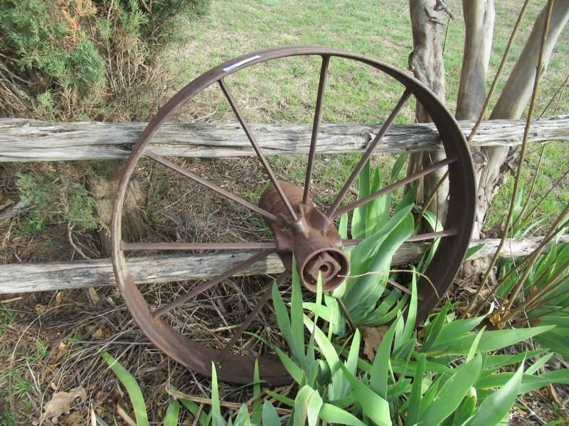 lot 273 image: ANTIQUE WAGON WHEEL