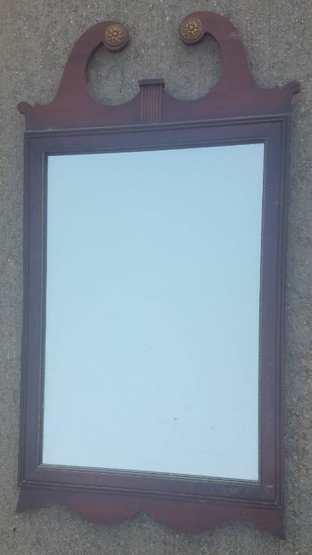 lot 13 image: VINTAGE WALL MIRROR (120-2)