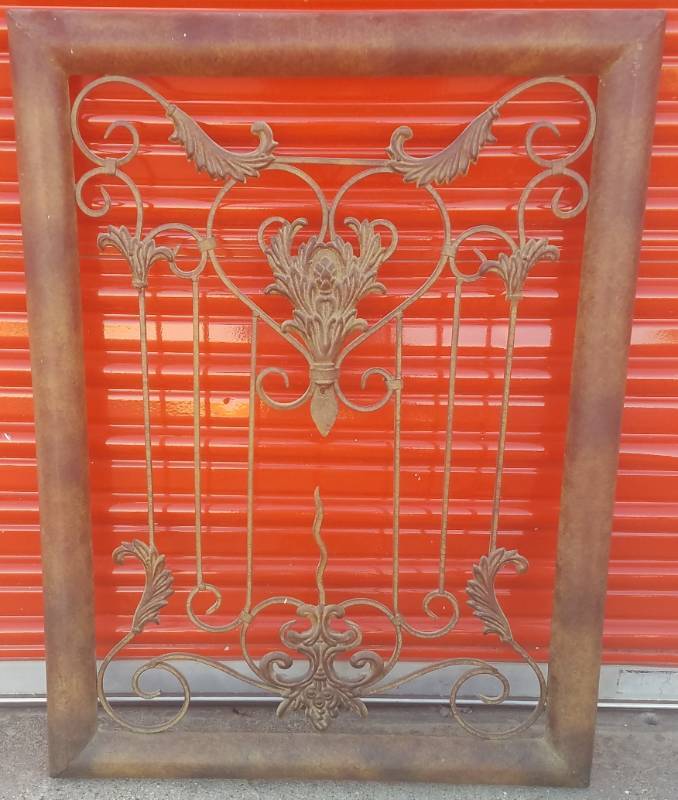 lot 7 image: LARGE WROUGHT IRON  METAL WALL DECOR