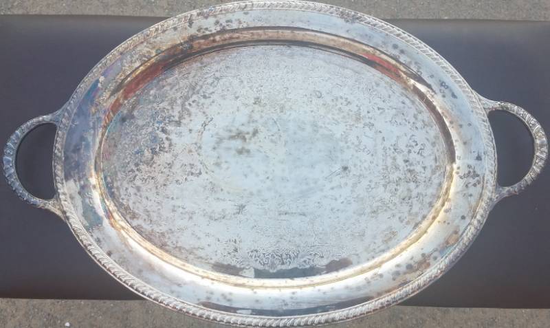 lot 16 image: W.M. ROGERS SILVER PLATE SERVING PLATTER