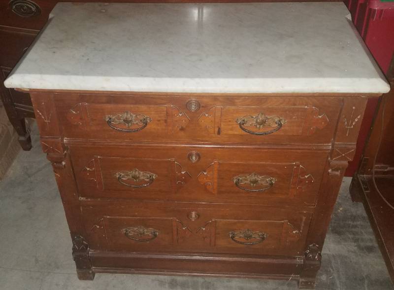 lot 23 image: VINTAGE CHEST WITH MARBLE TOP