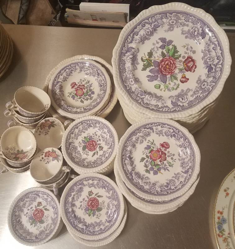 lot 42 image: VINTAGE SPODE MAYFLOWER DISHES (COPELAND, ENGLAND)