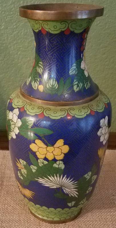 lot 31 image: COPPER VASE