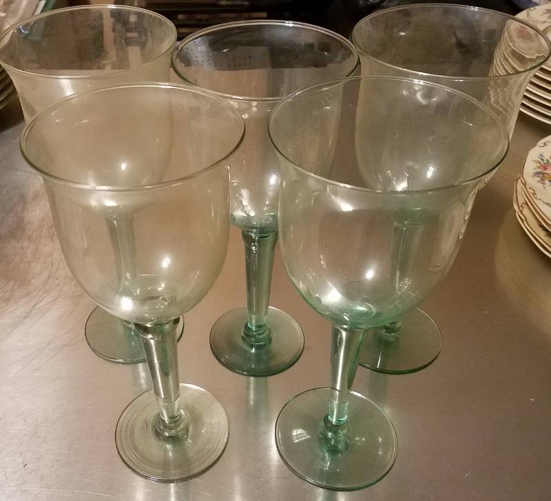 lot 80 image: GLASSWARE  GOBLETS
