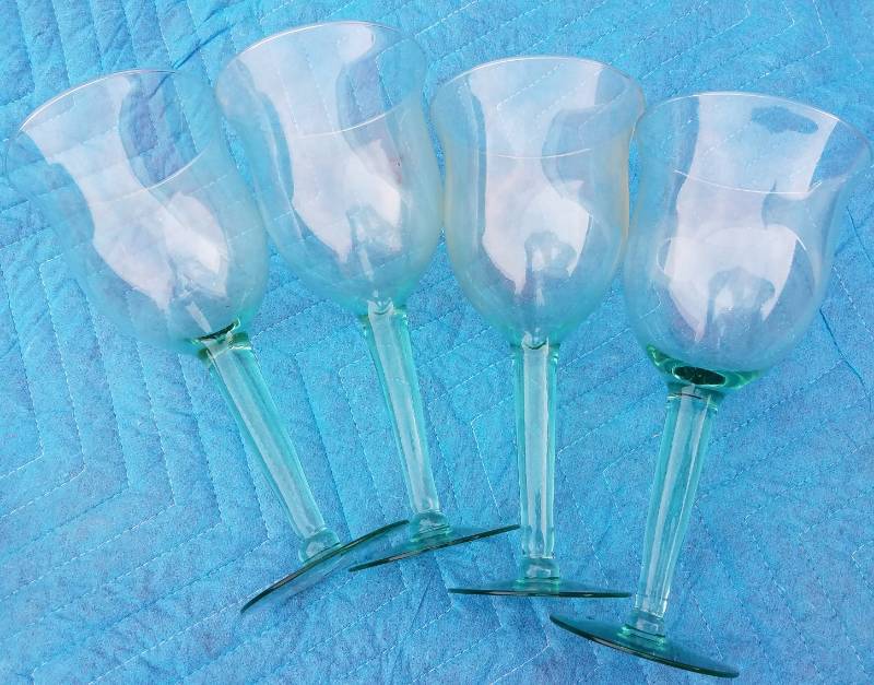 lot 86 image: GLASSWARE  GOBLETS