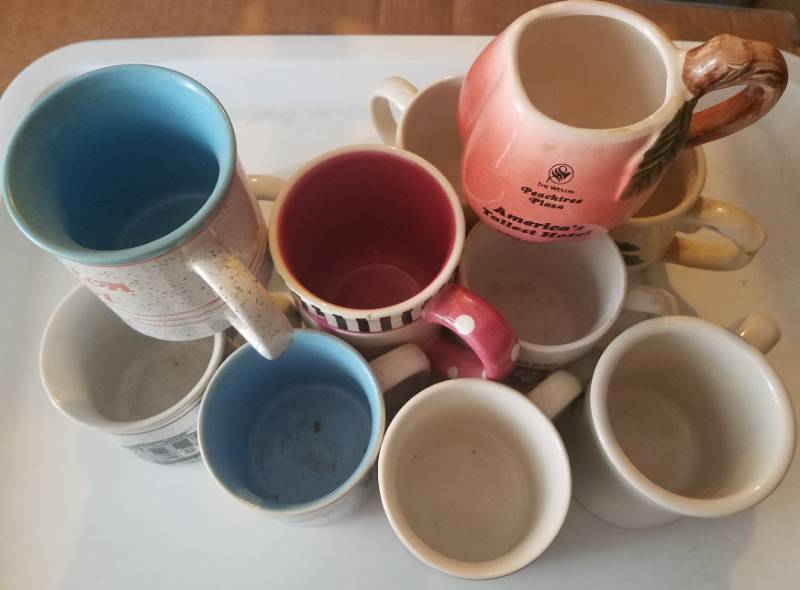 lot 101 image: ASSORTED COFFEE CUPSMUGS