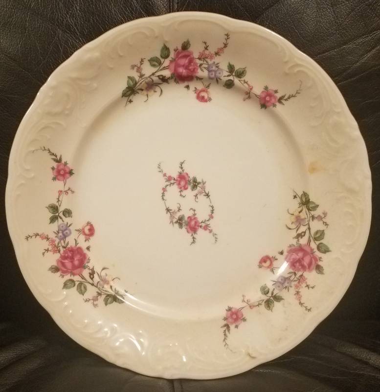 lot 103 image: ROYAL KENT COLLECTION DISHES (POLAND)