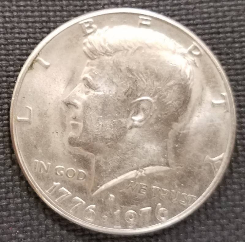 lot 121 image: 1776-1976-D BICENTENNIAL KENNEDY HALF-DOLLAR